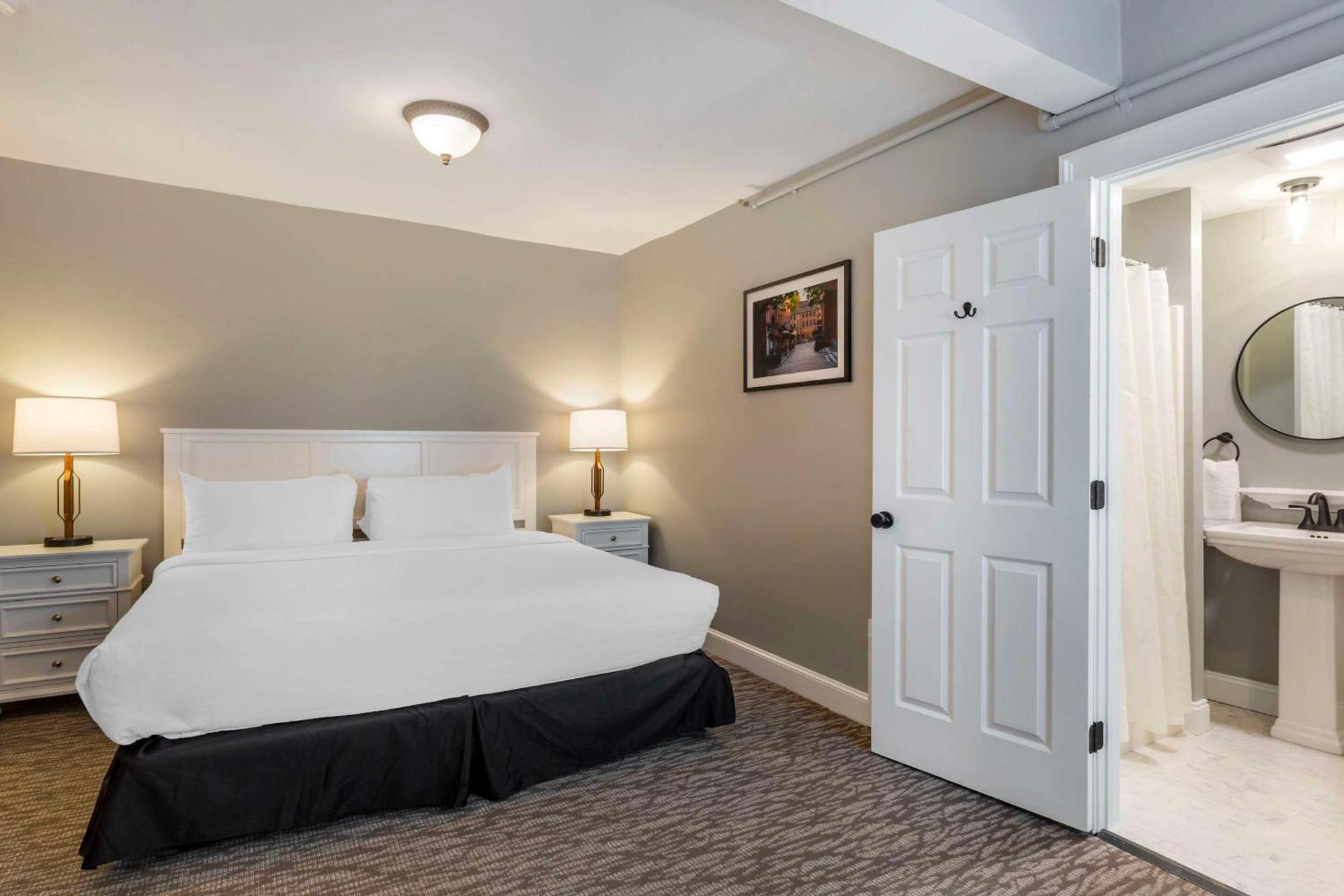 Essex Street Inn & Suites, Ascend Hotel Collection Ньюберипорт Экстерьер фото