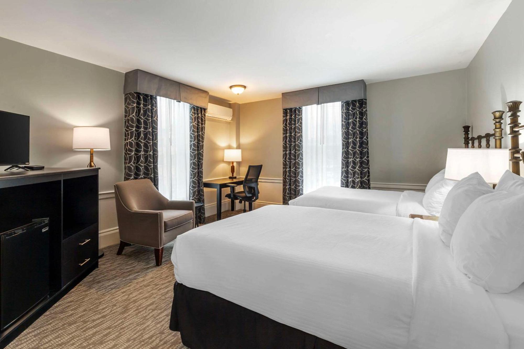 Essex Street Inn & Suites, Ascend Hotel Collection Ньюберипорт Экстерьер фото